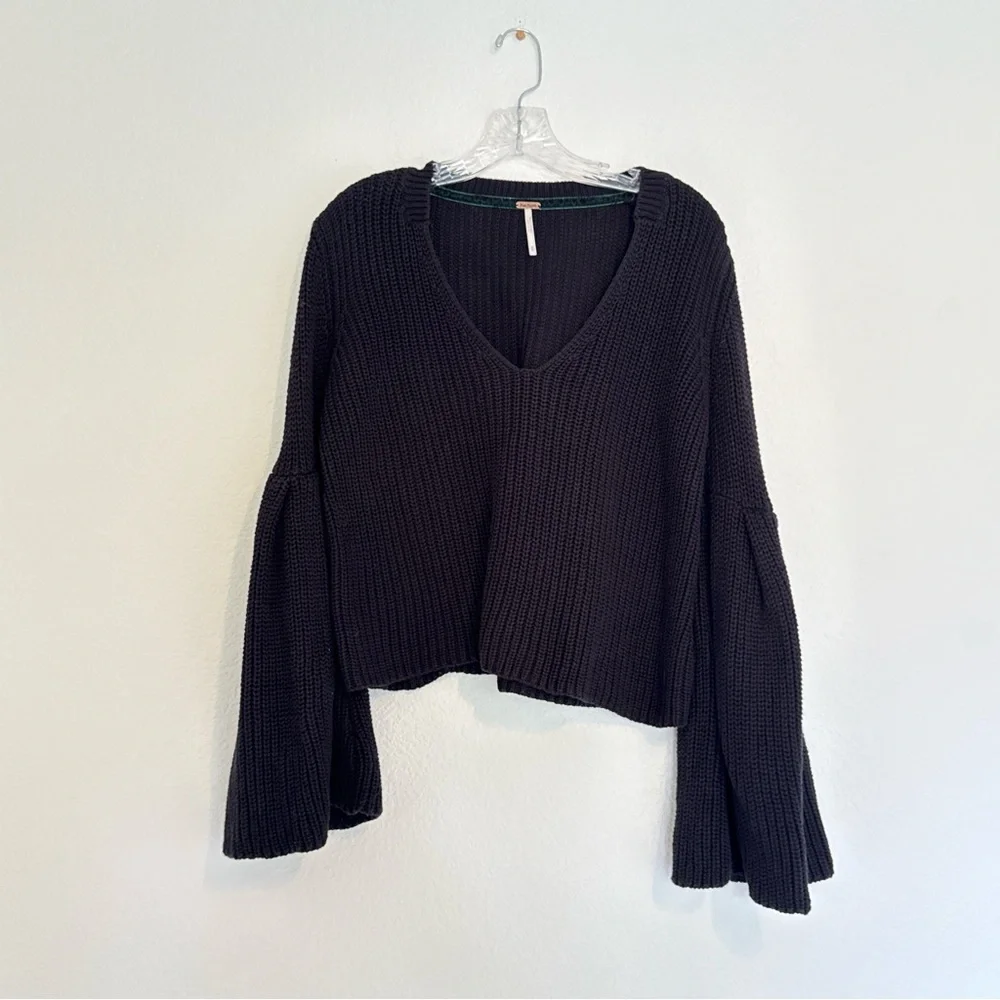 Free People Black Damsel Bell Sleeve Knit Sweater Size Medium